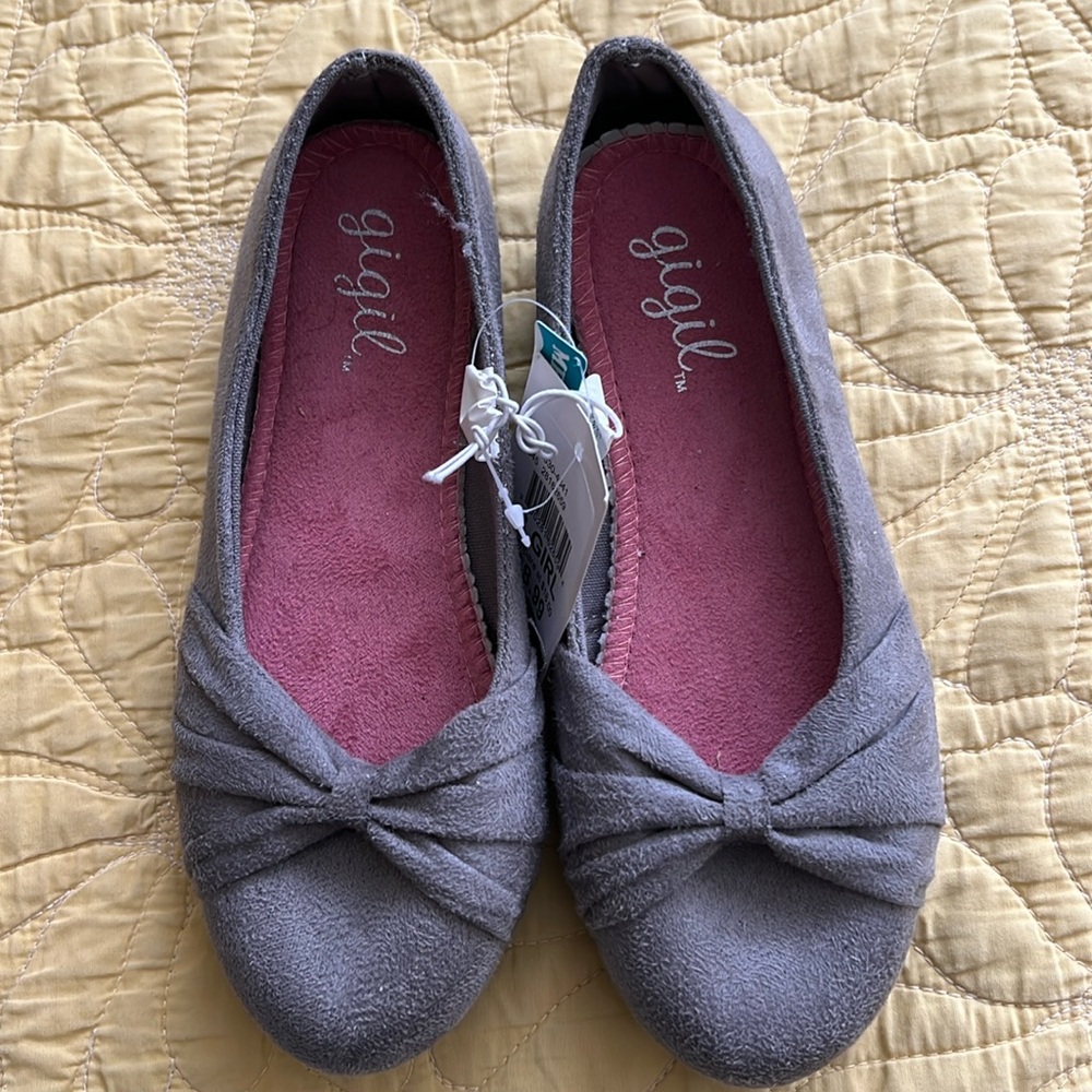 Girls shoes